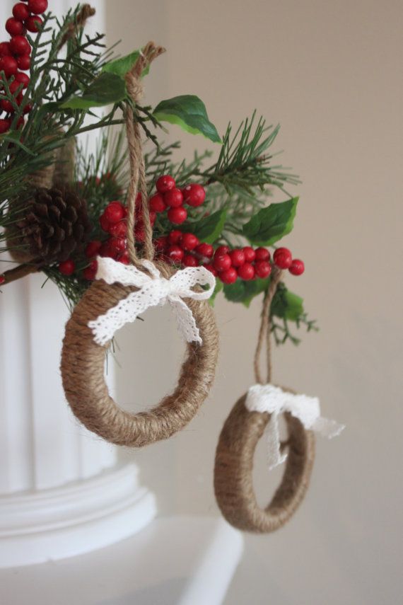 Rustic Mini Wreaths Made From Mason Jar Lids