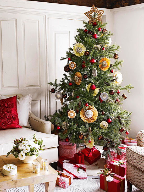 Decorate Corners with Traditional Christmas Tree