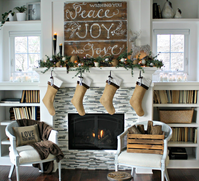 Mantel Decor With Sign Board