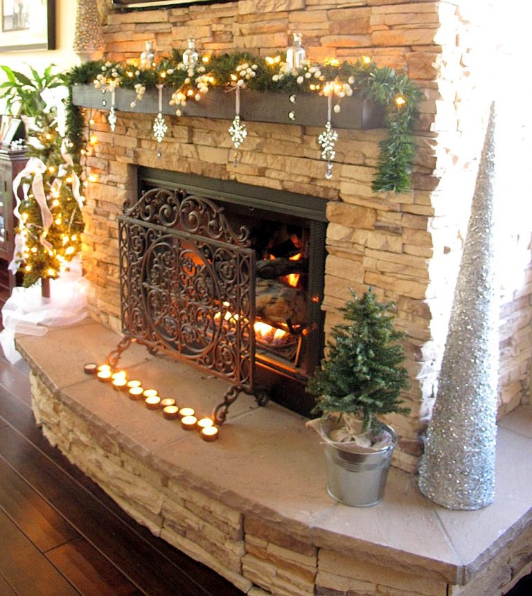 30 Beautiful Christmas Mantel Decorations Ideas - A DIY Projects
