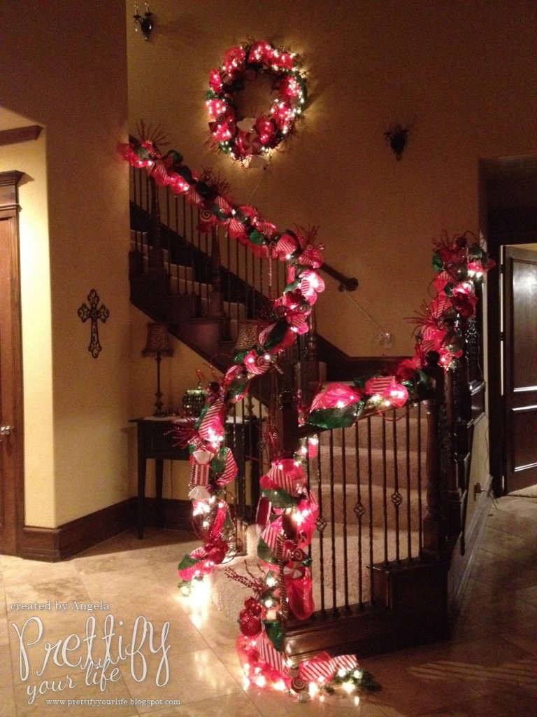Staircase Ornaments and Balls Decoration