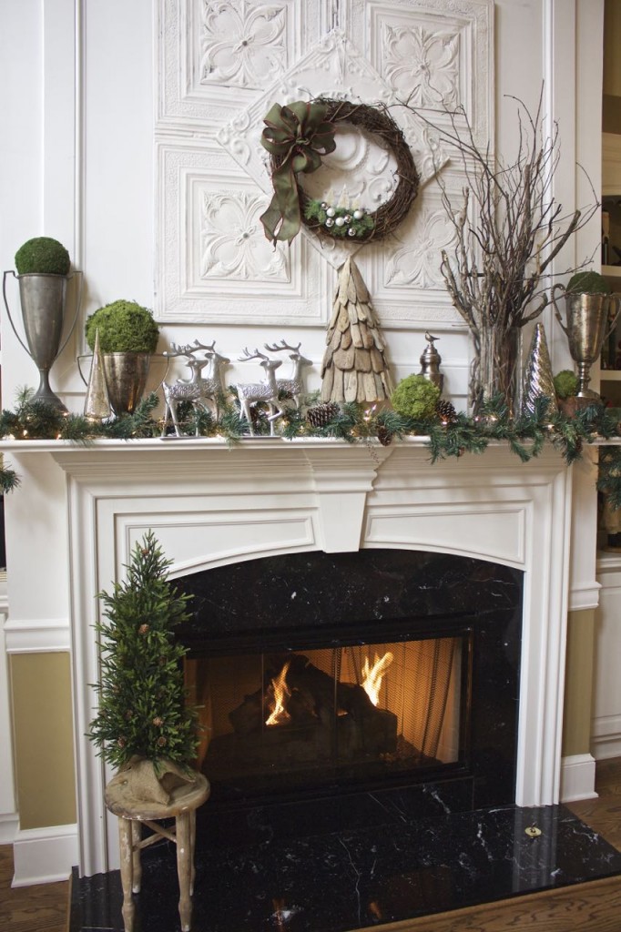 30 Beautiful Christmas Mantel Decorations Ideas A DIY Projects