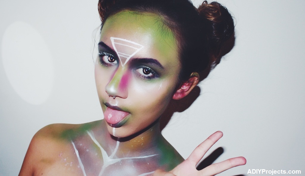 DIY Alien Halloween Makeup