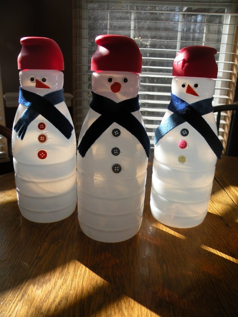 Snowmen from Coffee Creamer Containers