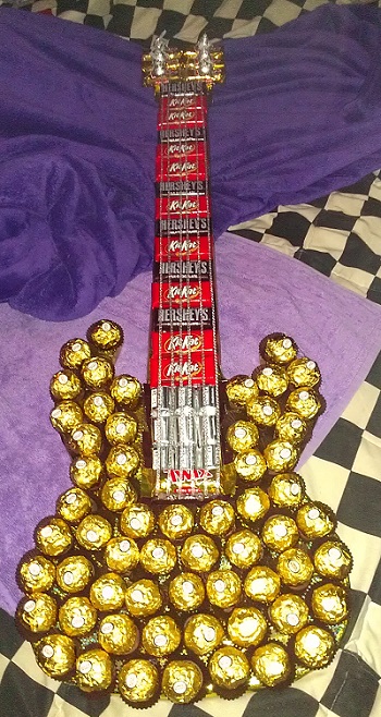 DIY Candy Guitar Gift