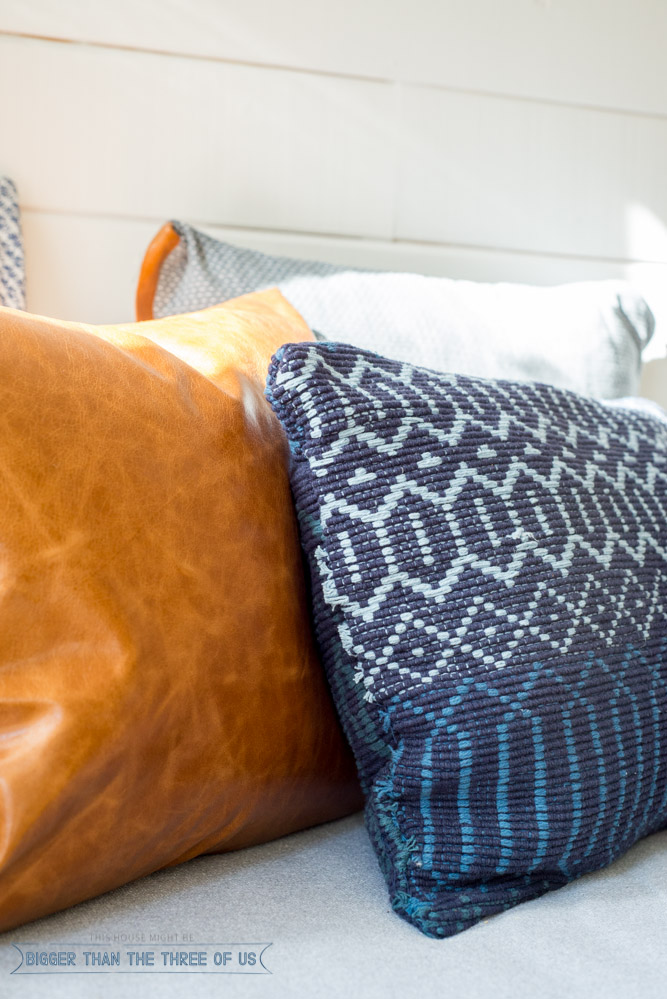 DIY Woven Pillow In 5 Minutes