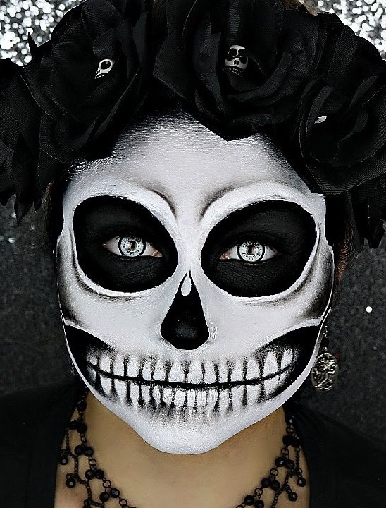 Black And White Sugar Skull Halloween Makeup
