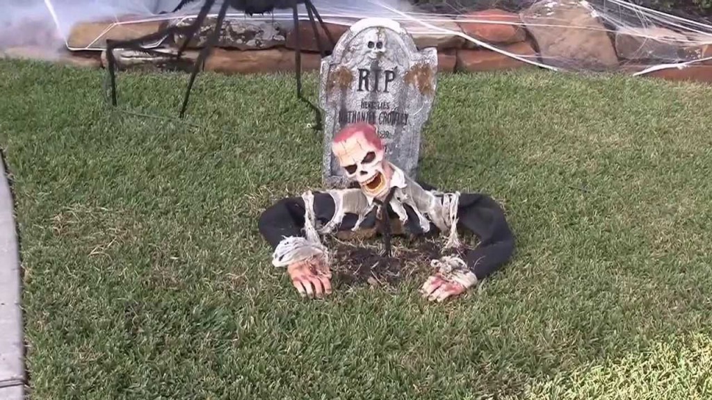 Zombie Outdoor Halloween Decoration