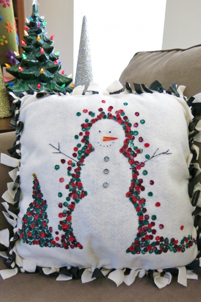 No Sew Christmas Pillow