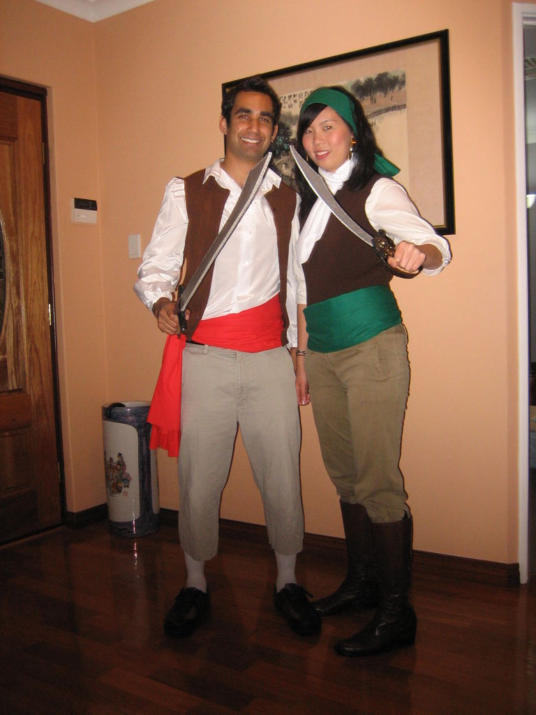 Pirate Couples Halloween Costume