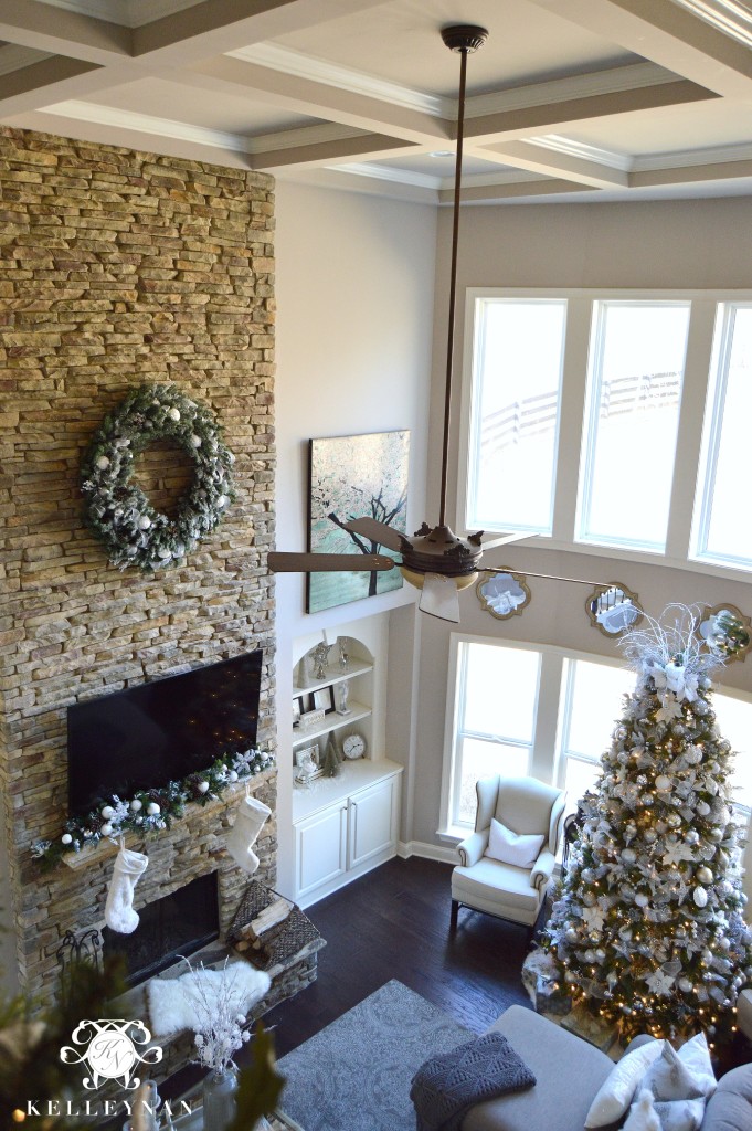 Modern Christmas Fireplace Decor