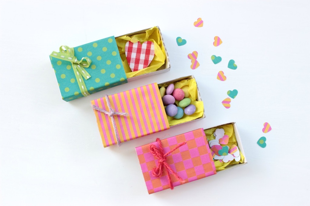 Tiny Valentine Gift Boxes