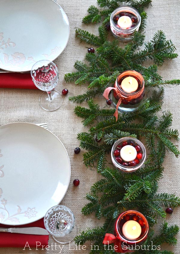 Simple And Pretty Christmas Centerpiece
