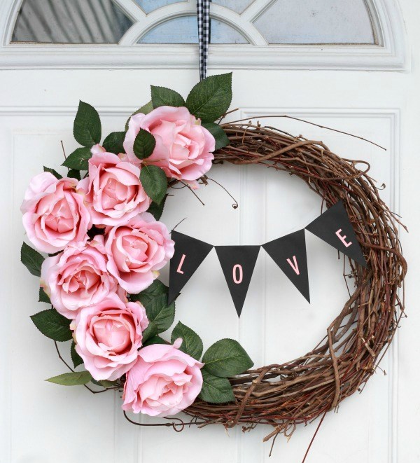 Wreath With Mini Banner