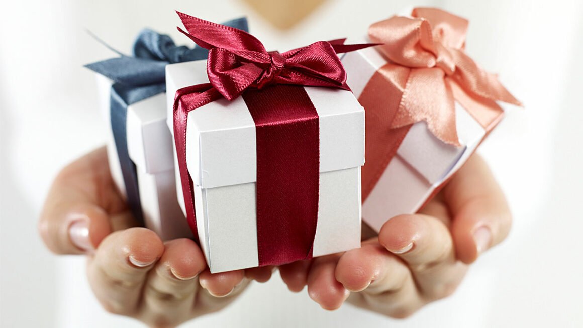 Virtual Gift Ideas for Friends Who Seem to Already Have Everything