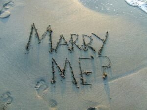 6 Romantic Engagement Proposal Ideas