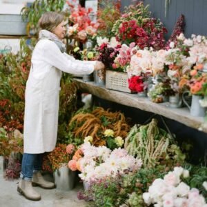 Blooming Millions: Inspirational Stories of Flowers and Profits