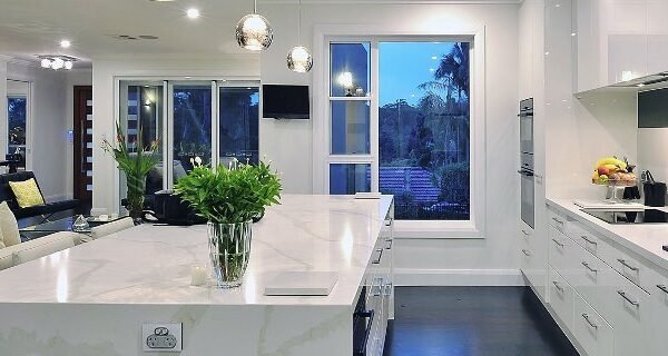 Choosing the Right Glass Splashbacks for Your Sydney Home