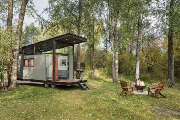 The Beginner’s Guide To Living Off Grid In A Tiny House