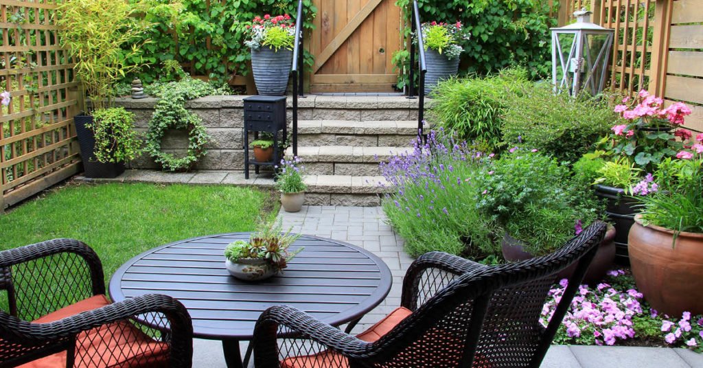 8 Ways to Spruce Up Your Garden - A DIY Projects