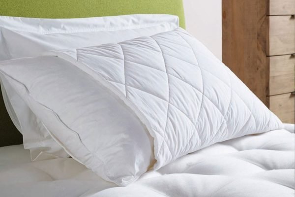 What Do I Need to Consider When Choosing a Pillow Protector?