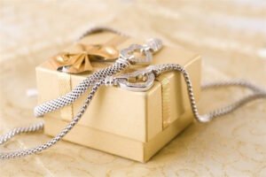 The Timeless Elegance: Why Jewelry Makes the Perfect Gift